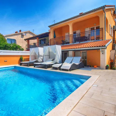 House Vesna 1479